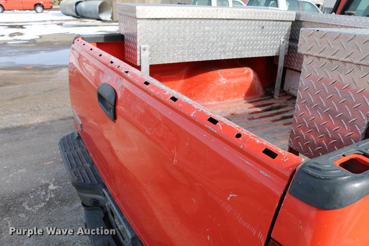 image for item DD8671 2006 Ford F250 Super Duty pickup truck