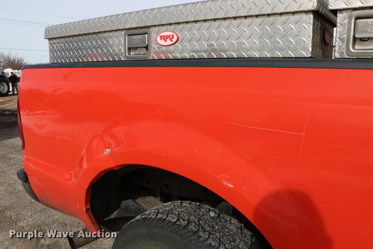 image for item DD8671 2006 Ford F250 Super Duty pickup truck