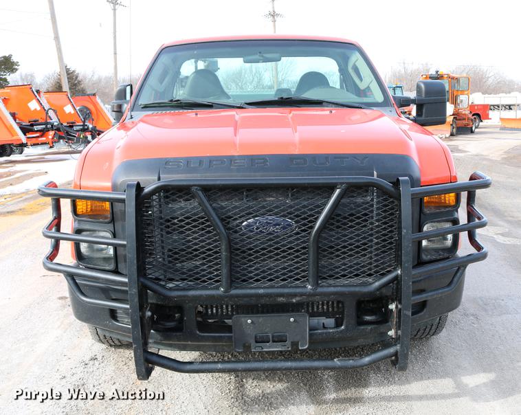 image for item DD8672 2008 Ford F250 Super Duty pickup truck