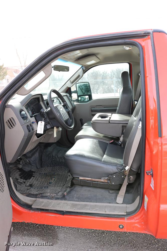 image for item DD8672 2008 Ford F250 Super Duty pickup truck
