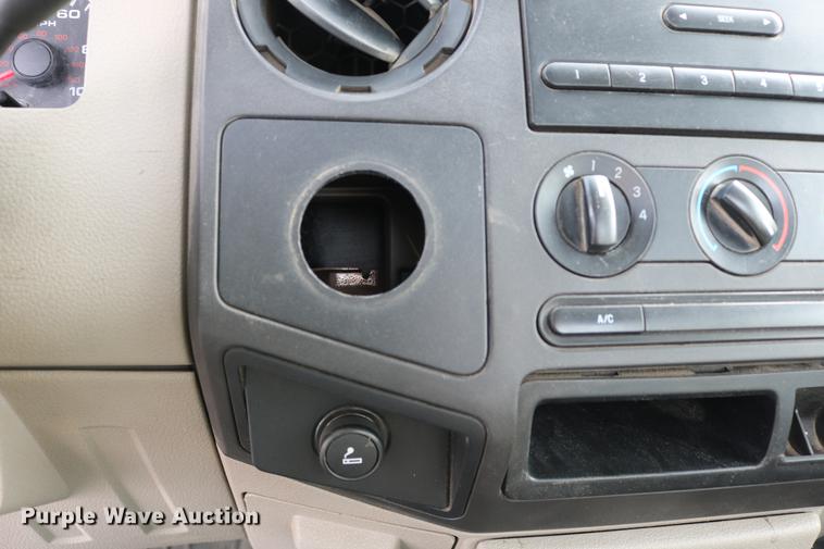 image for item DD8672 2008 Ford F250 Super Duty pickup truck