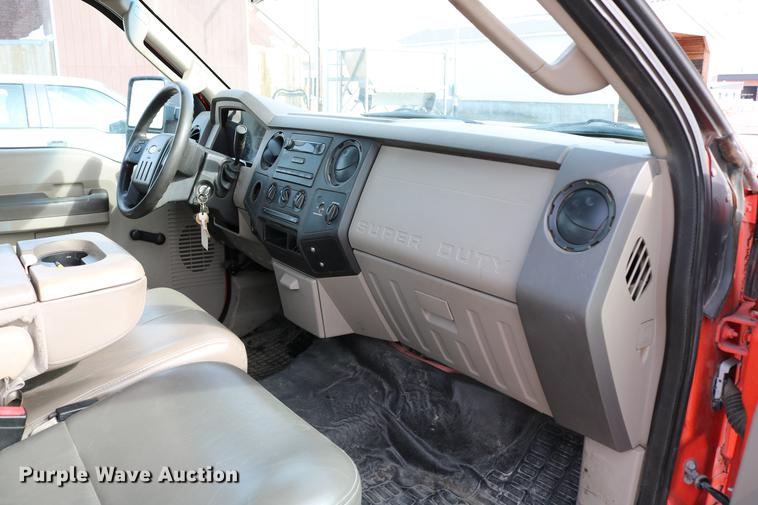 image for item DD8672 2008 Ford F250 Super Duty pickup truck