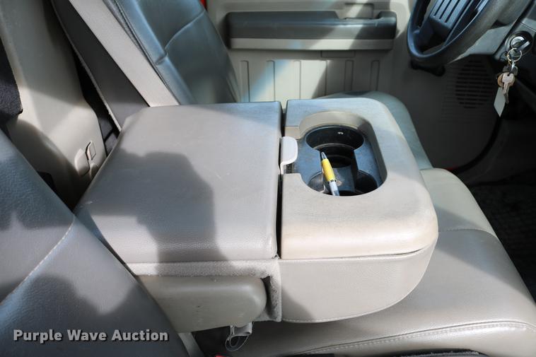 image for item DD8672 2008 Ford F250 Super Duty pickup truck