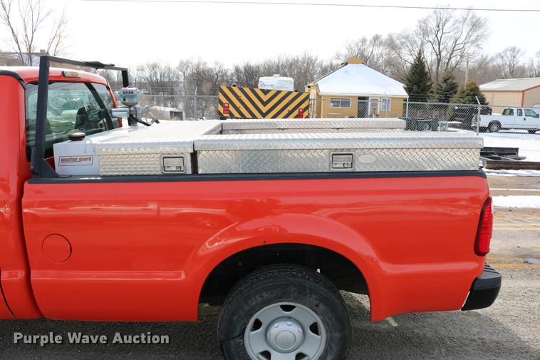 image for item DD8672 2008 Ford F250 Super Duty pickup truck