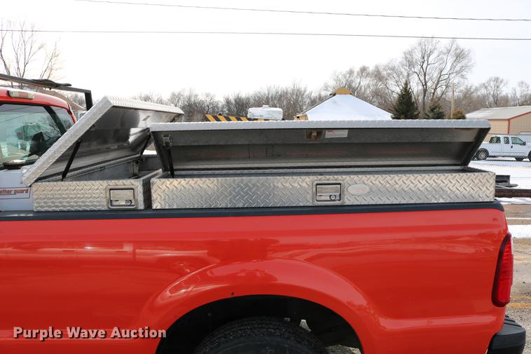 image for item DD8672 2008 Ford F250 Super Duty pickup truck