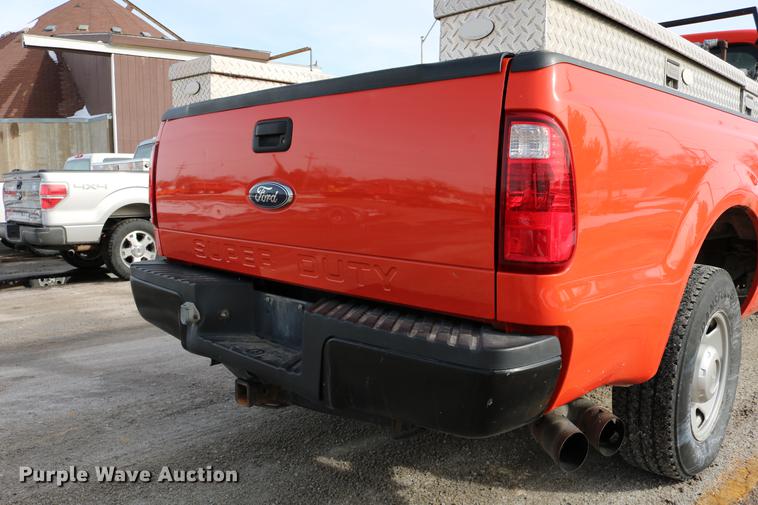 image for item DD8672 2008 Ford F250 Super Duty pickup truck