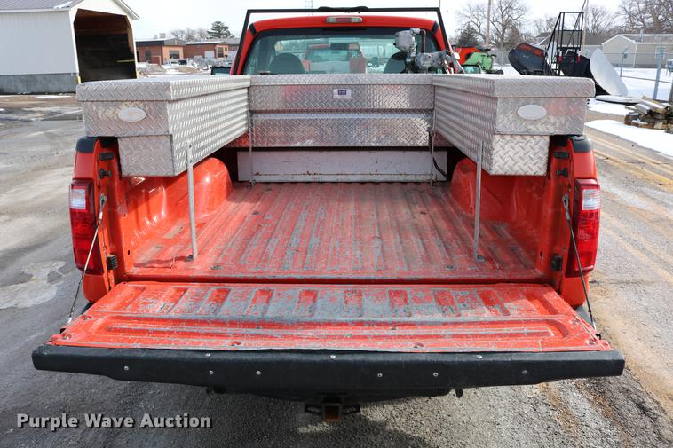 image for item DD8672 2008 Ford F250 Super Duty pickup truck