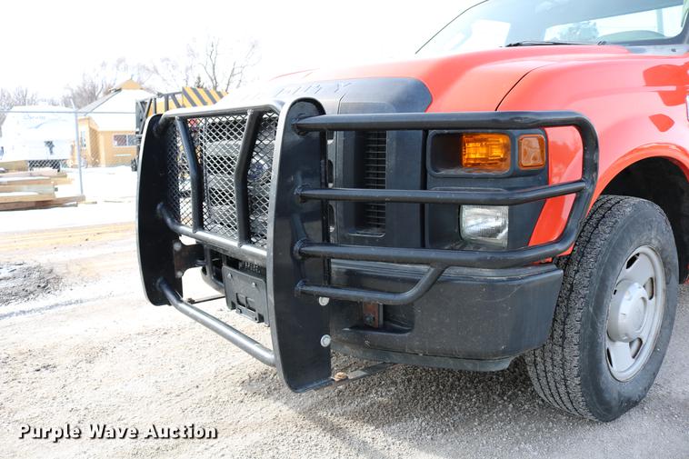 image for item DD8672 2008 Ford F250 Super Duty pickup truck