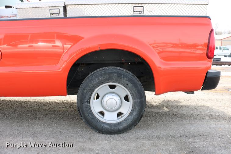 image for item DD8672 2008 Ford F250 Super Duty pickup truck