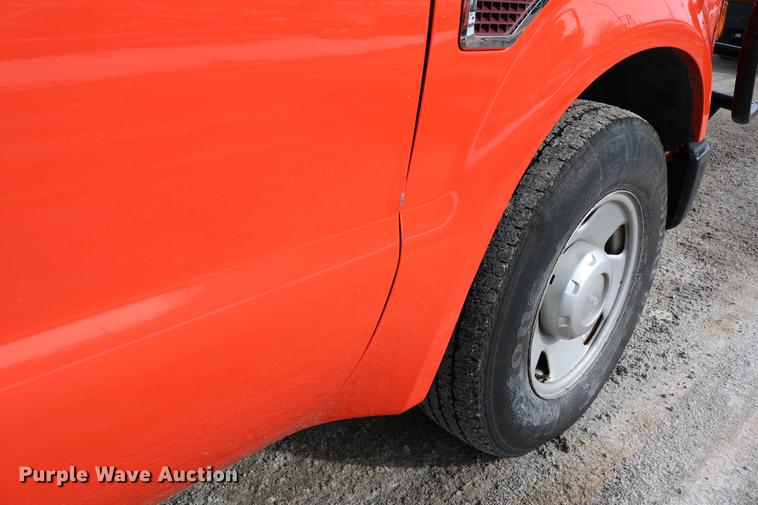 image for item DD8672 2008 Ford F250 Super Duty pickup truck