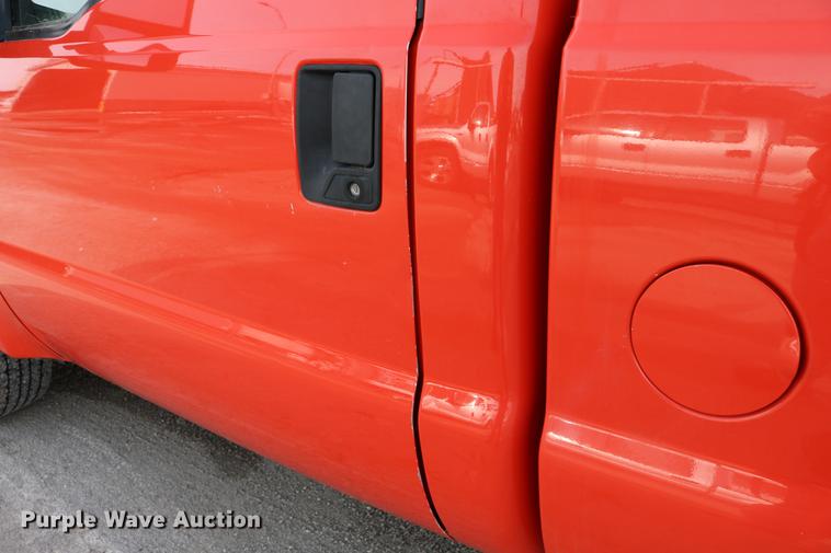 image for item DD8672 2008 Ford F250 Super Duty pickup truck