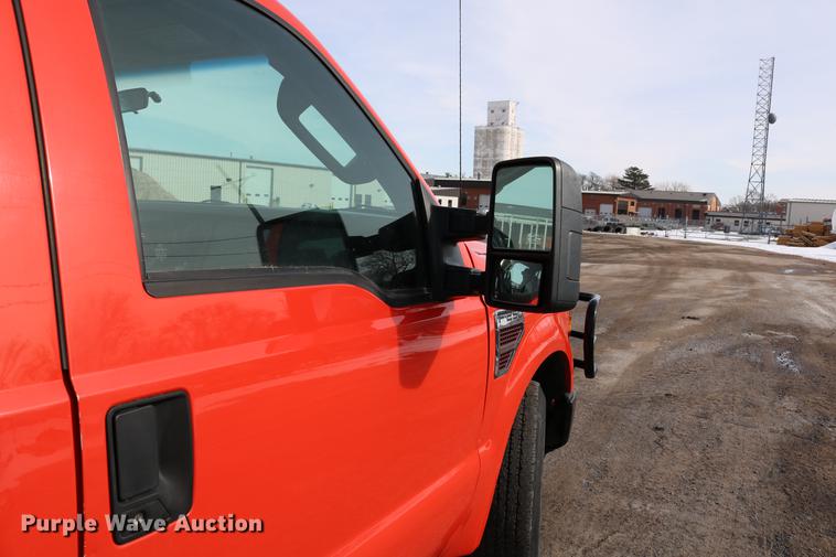image for item DD8672 2008 Ford F250 Super Duty pickup truck