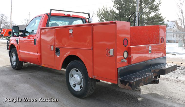 image for item DD8673 2008 Ford F250 Super Duty utility bed pickup truck