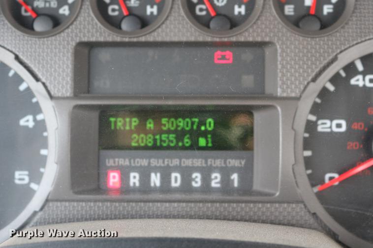 image for item DD8673 2008 Ford F250 Super Duty utility bed pickup truck