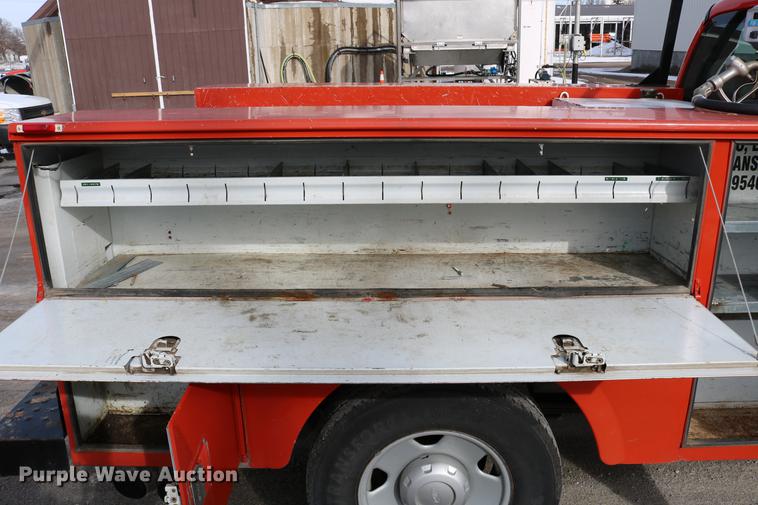 image for item DD8673 2008 Ford F250 Super Duty utility bed pickup truck