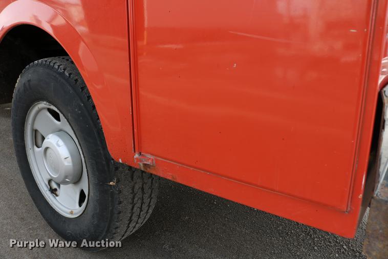 image for item DD8673 2008 Ford F250 Super Duty utility bed pickup truck