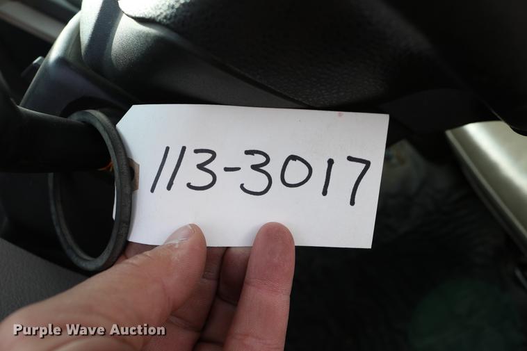 image for item DD8673 2008 Ford F250 Super Duty utility bed pickup truck