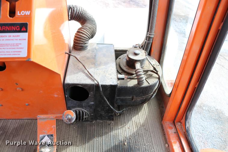 image for item DD8674 2004 Broce RJ350 broom