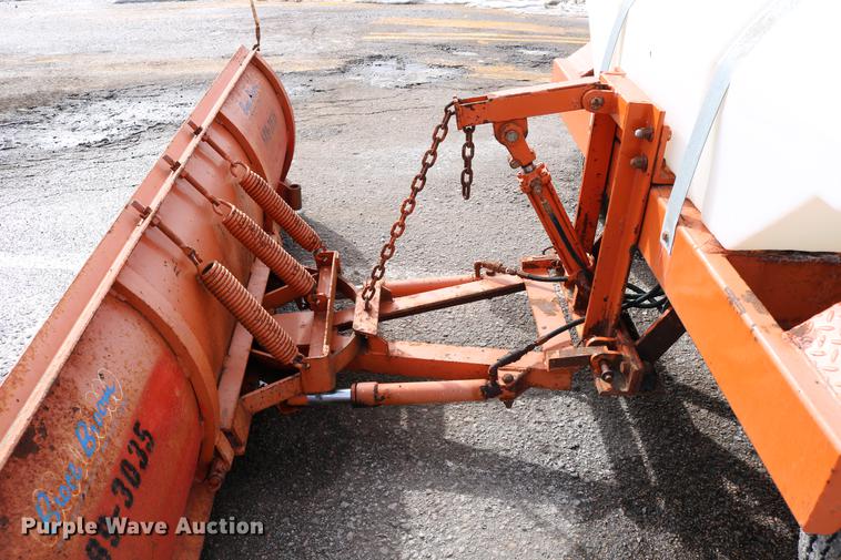 image for item DD8674 2004 Broce RJ350 broom