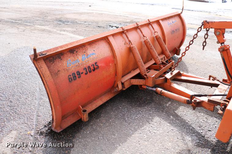 image for item DD8674 2004 Broce RJ350 broom