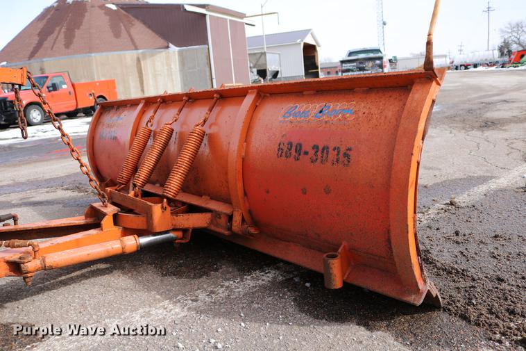 image for item DD8674 2004 Broce RJ350 broom