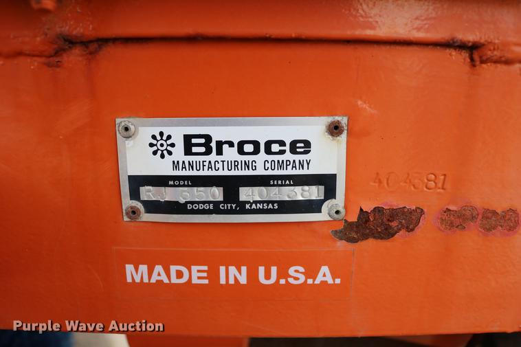 image for item DD8674 2004 Broce RJ350 broom