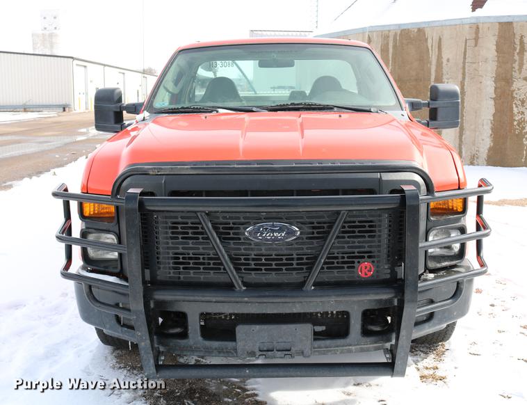 image for item DD8675 2008 Ford F250 Super Duty pickup truck