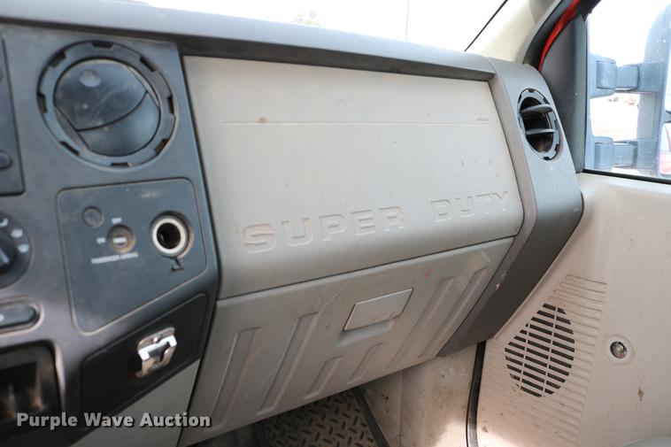 image for item DD8675 2008 Ford F250 Super Duty pickup truck