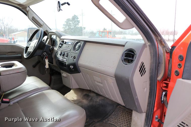 image for item DD8675 2008 Ford F250 Super Duty pickup truck