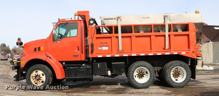 image for item DD8676 2001 Sterling L7501 dump truck
