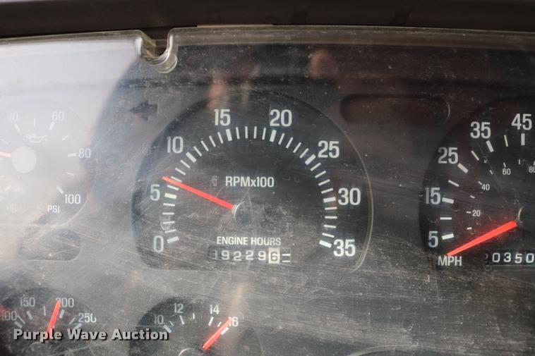 image for item DD8676 2001 Sterling L7501 dump truck