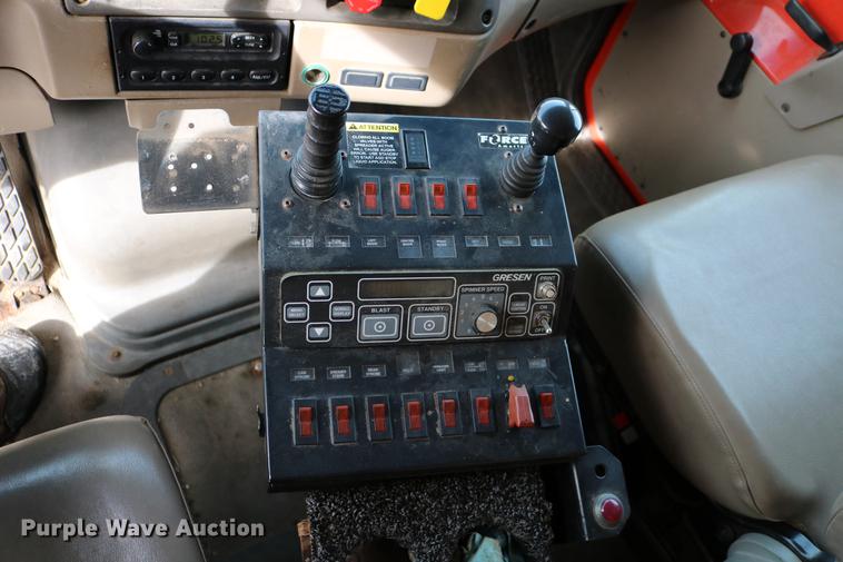 image for item DD8676 2001 Sterling L7501 dump truck