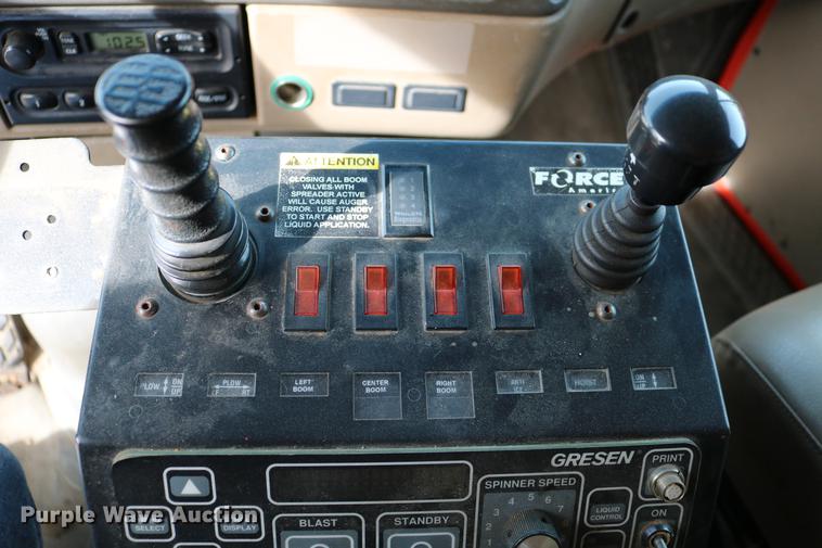 image for item DD8676 2001 Sterling L7501 dump truck