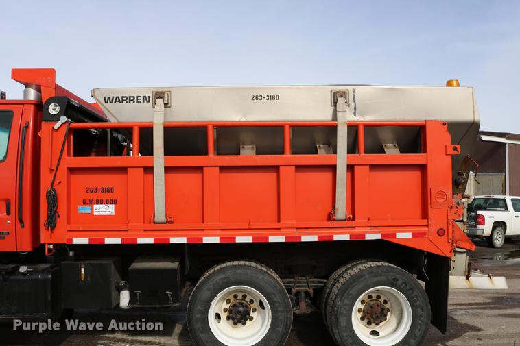 image for item DD8676 2001 Sterling L7501 dump truck