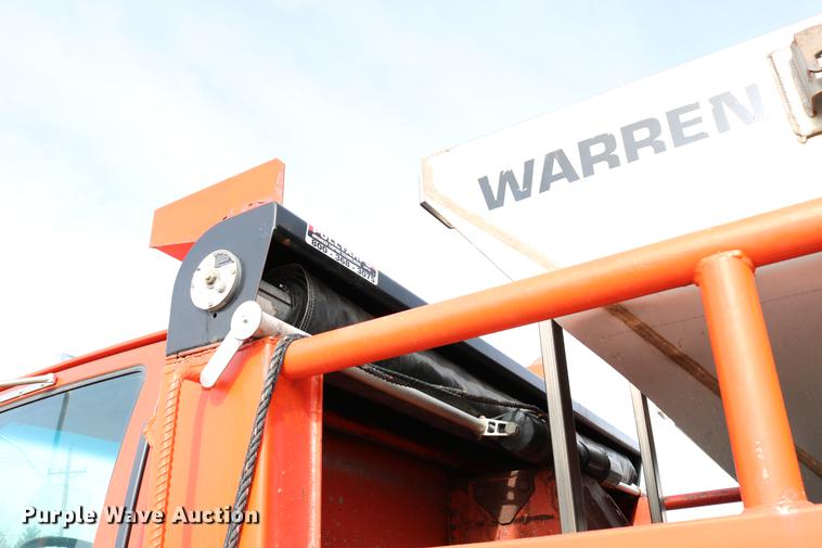 image for item DD8676 2001 Sterling L7501 dump truck