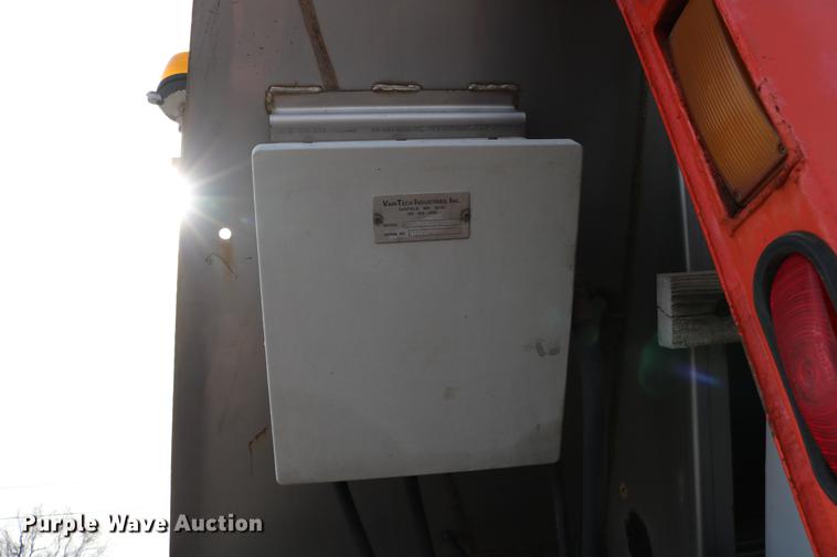 image for item DD8676 2001 Sterling L7501 dump truck