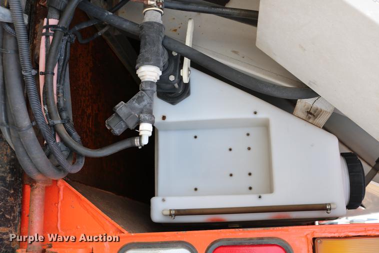 image for item DD8676 2001 Sterling L7501 dump truck