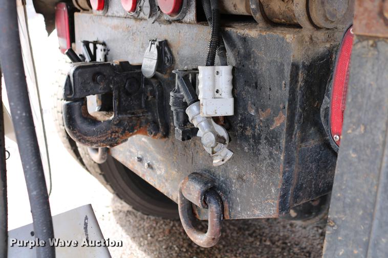 image for item DD8676 2001 Sterling L7501 dump truck