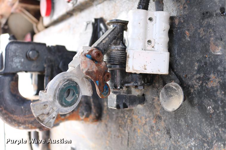 image for item DD8676 2001 Sterling L7501 dump truck