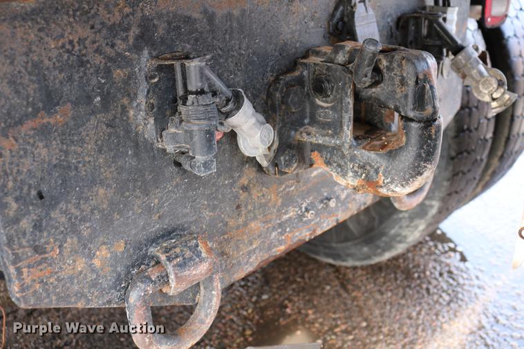 image for item DD8676 2001 Sterling L7501 dump truck