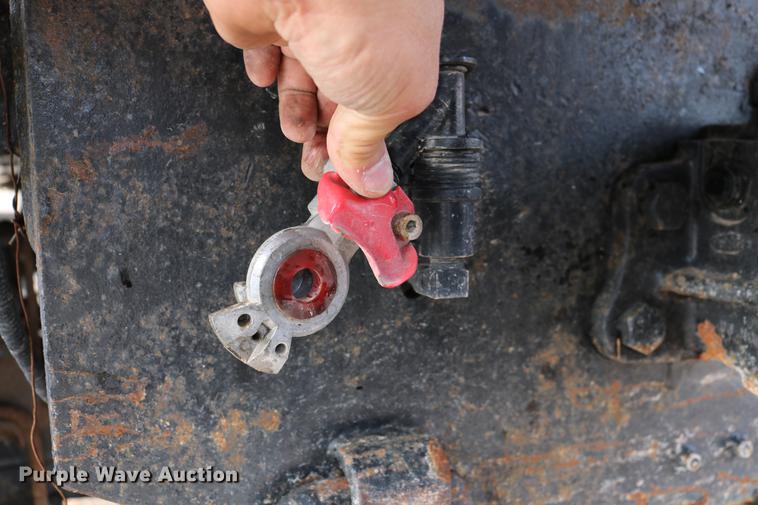 image for item DD8676 2001 Sterling L7501 dump truck