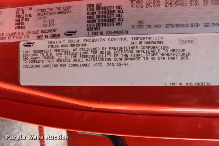 image for item DD8676 2001 Sterling L7501 dump truck