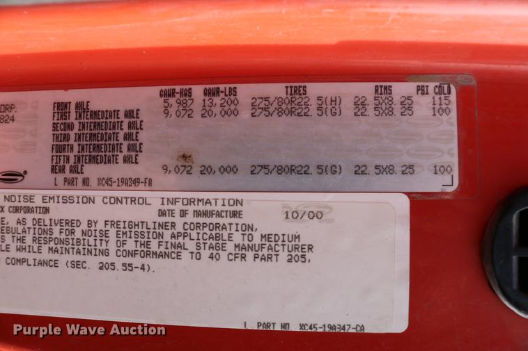 image for item DD8676 2001 Sterling L7501 dump truck