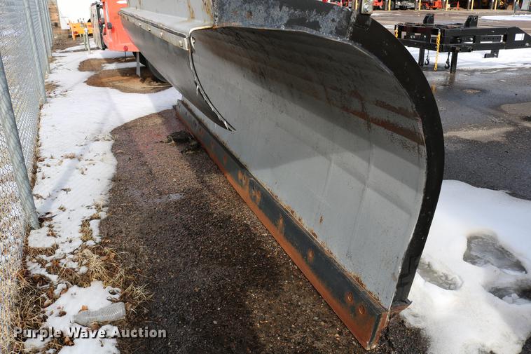 image for item DD8676 2001 Sterling L7501 dump truck