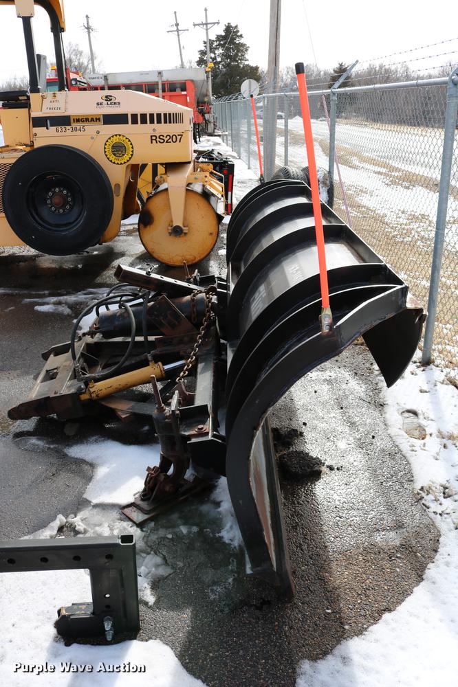 image for item DD8676 2001 Sterling L7501 dump truck