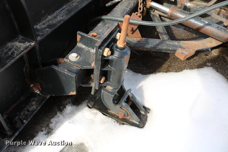 image for item DD8676 2001 Sterling L7501 dump truck