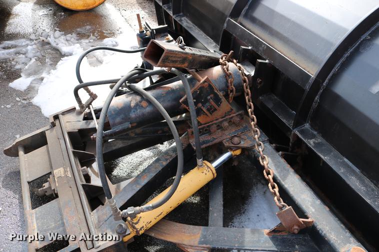 image for item DD8676 2001 Sterling L7501 dump truck