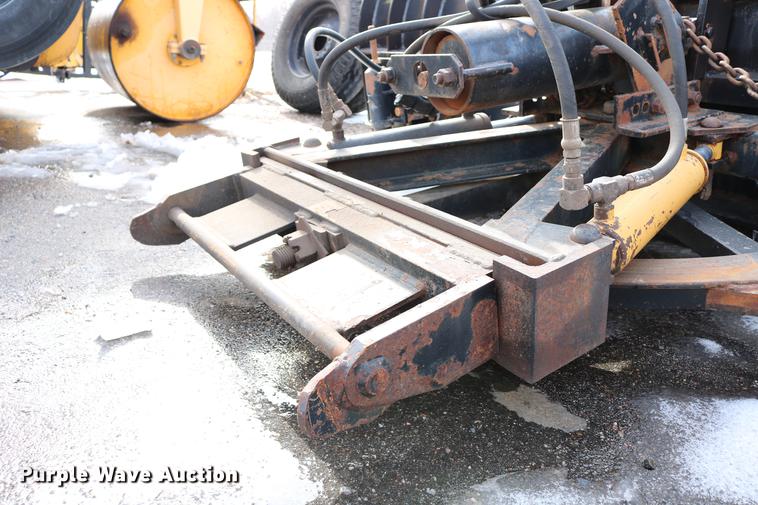 image for item DD8676 2001 Sterling L7501 dump truck