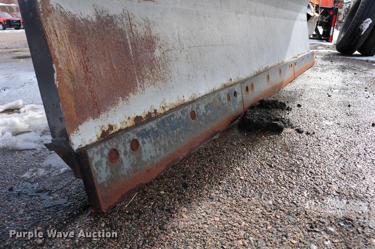 image for item DD8676 2001 Sterling L7501 dump truck