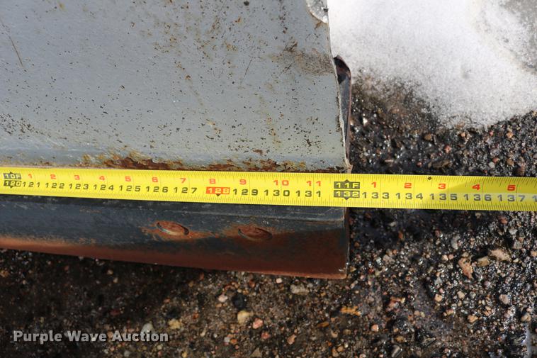 image for item DD8676 2001 Sterling L7501 dump truck